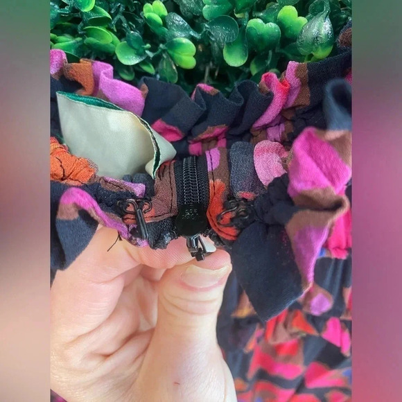 Farm Rio Anthropologie Iridescent Leopards Black Ruffled Dress - Size Small - Picture 11 of 16